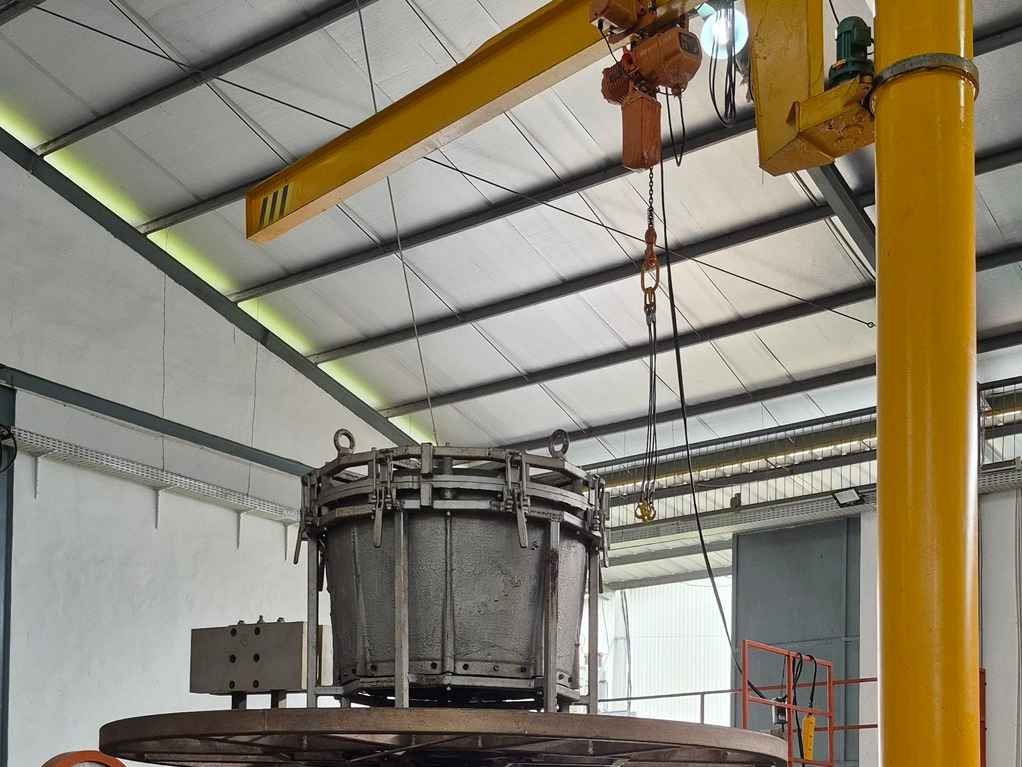 Workshop produksi planter Ellogrin di Gunung Sindur 1