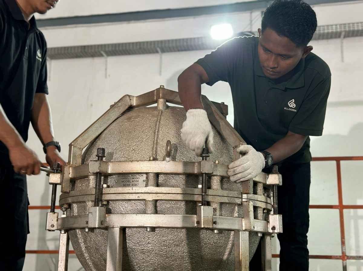 Workshop produksi planter Ellogrin di Gunung Sindur 4