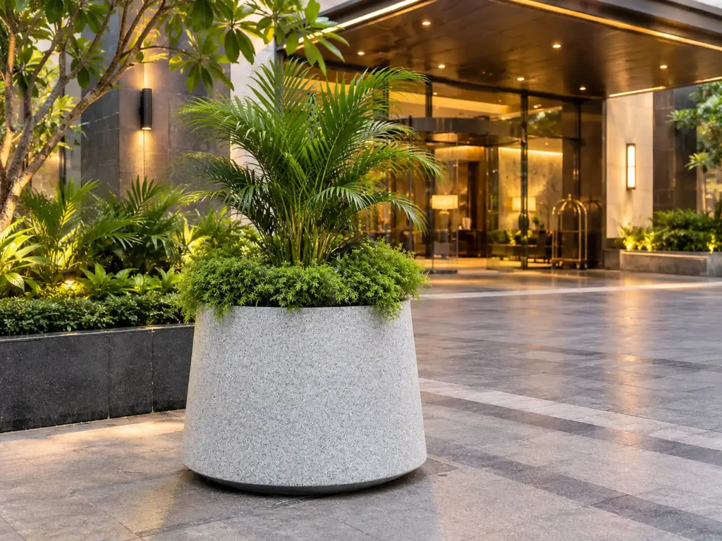 Magnolia 90 di depan hotel